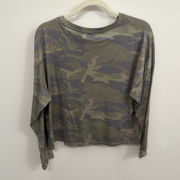 Abercrombie & Fitch long sleeve tee - Picture 2 of 3